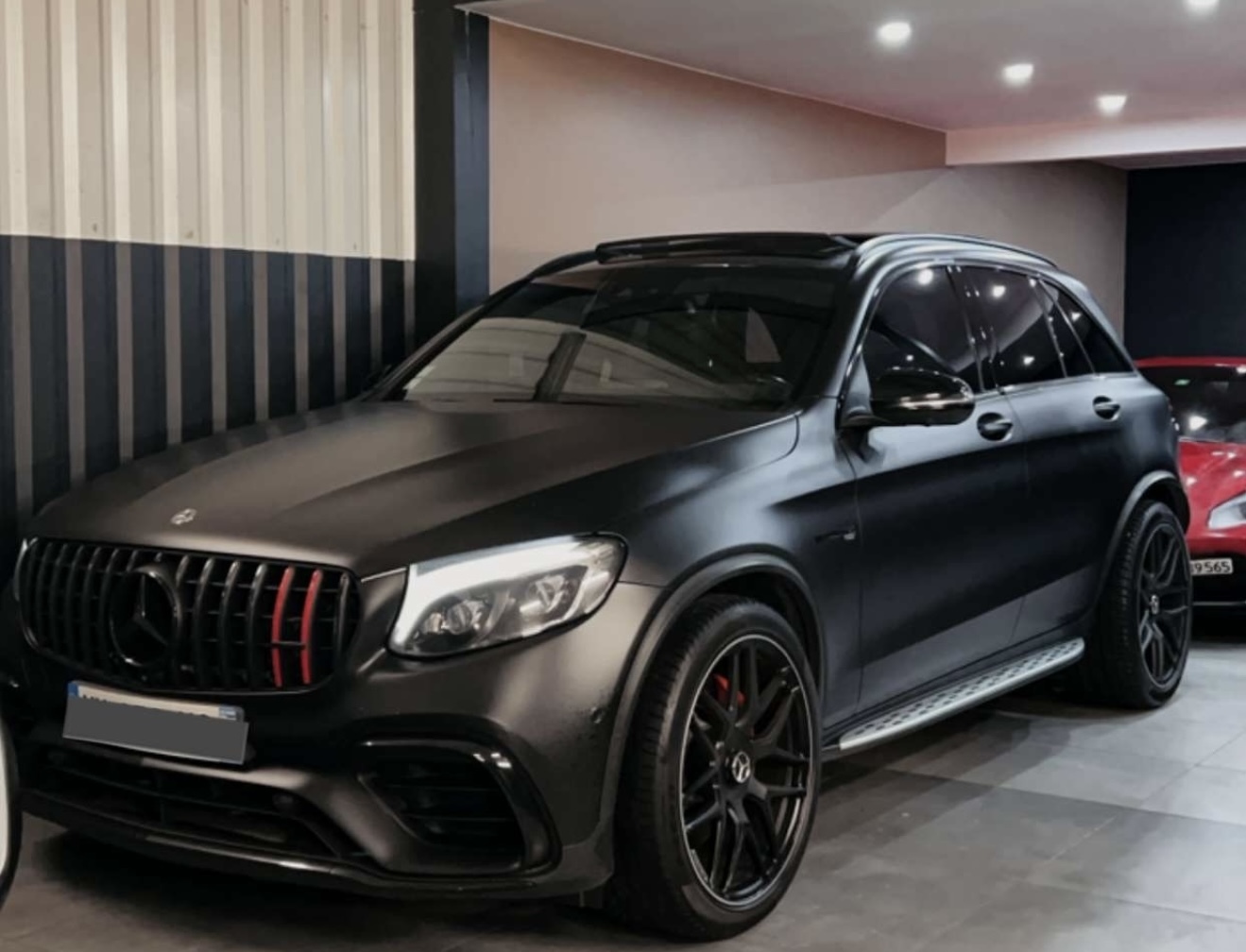 Photo d'une Mercedes GLC 63 S AMG gris